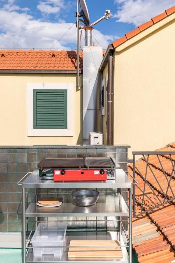 Boutique Triple House With Garden & Roof Terrace Split Exterior foto