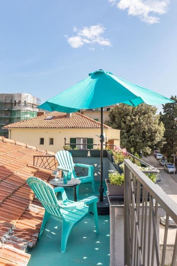 Boutique Triple House With Garden & Roof Terrace Split Exterior foto